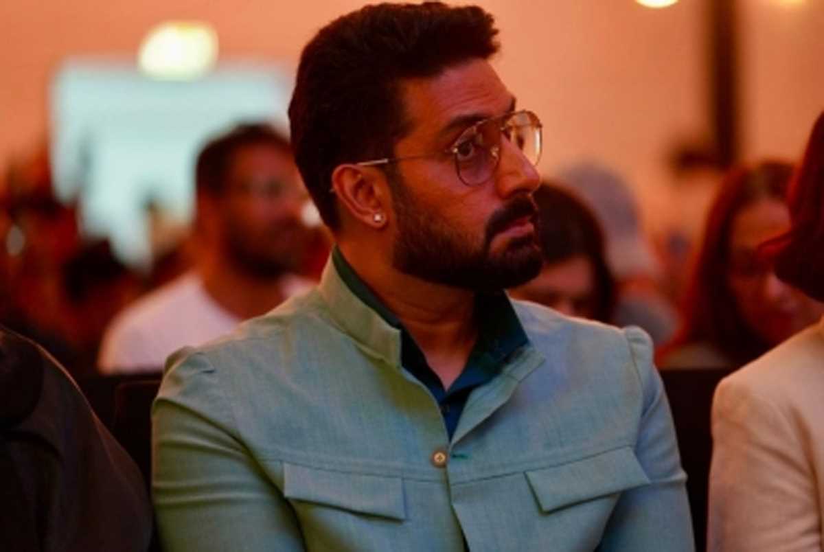 आईफा में अभिषेक बोले, कोई भी अभिनेता अमिताभ बच्चन के साथ काम करने का लालची होगा